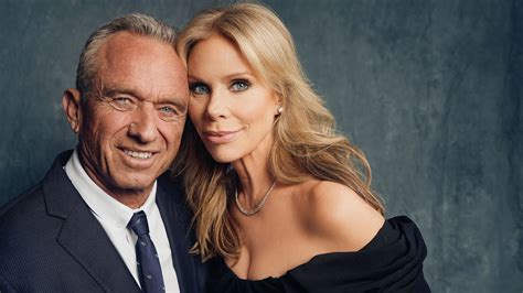 Cheryl Hines Uses Nude RFK Jr. to Advertise Her MAHA Candles